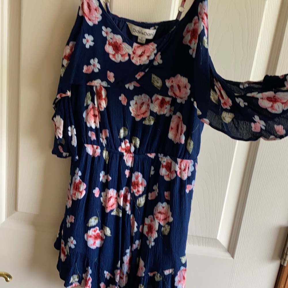 Davi & Dani Floral Romper Size S